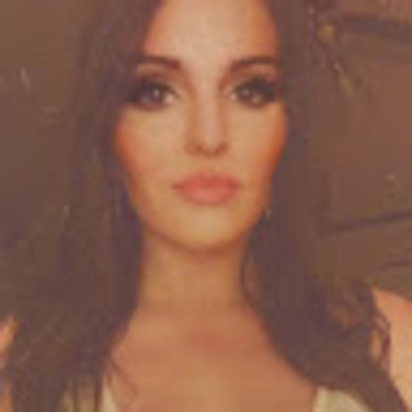 Meet your Posher, Alexus - Picture 1 of 1